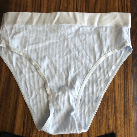 FREE W/ PURCHASE OF $25+: lot of 5 underwear NWOT - Picture 2 of 5